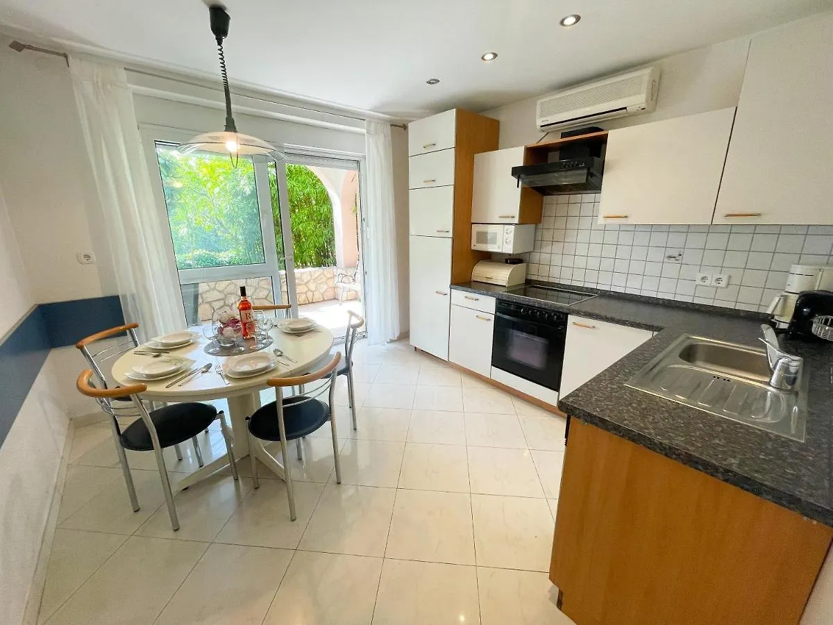 Apartment Apartmani Toni Dramalj