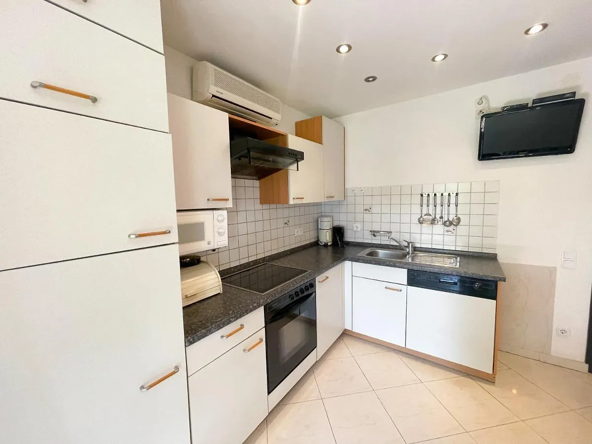 Apartmani Toni Dramalj 0*,  Croatia