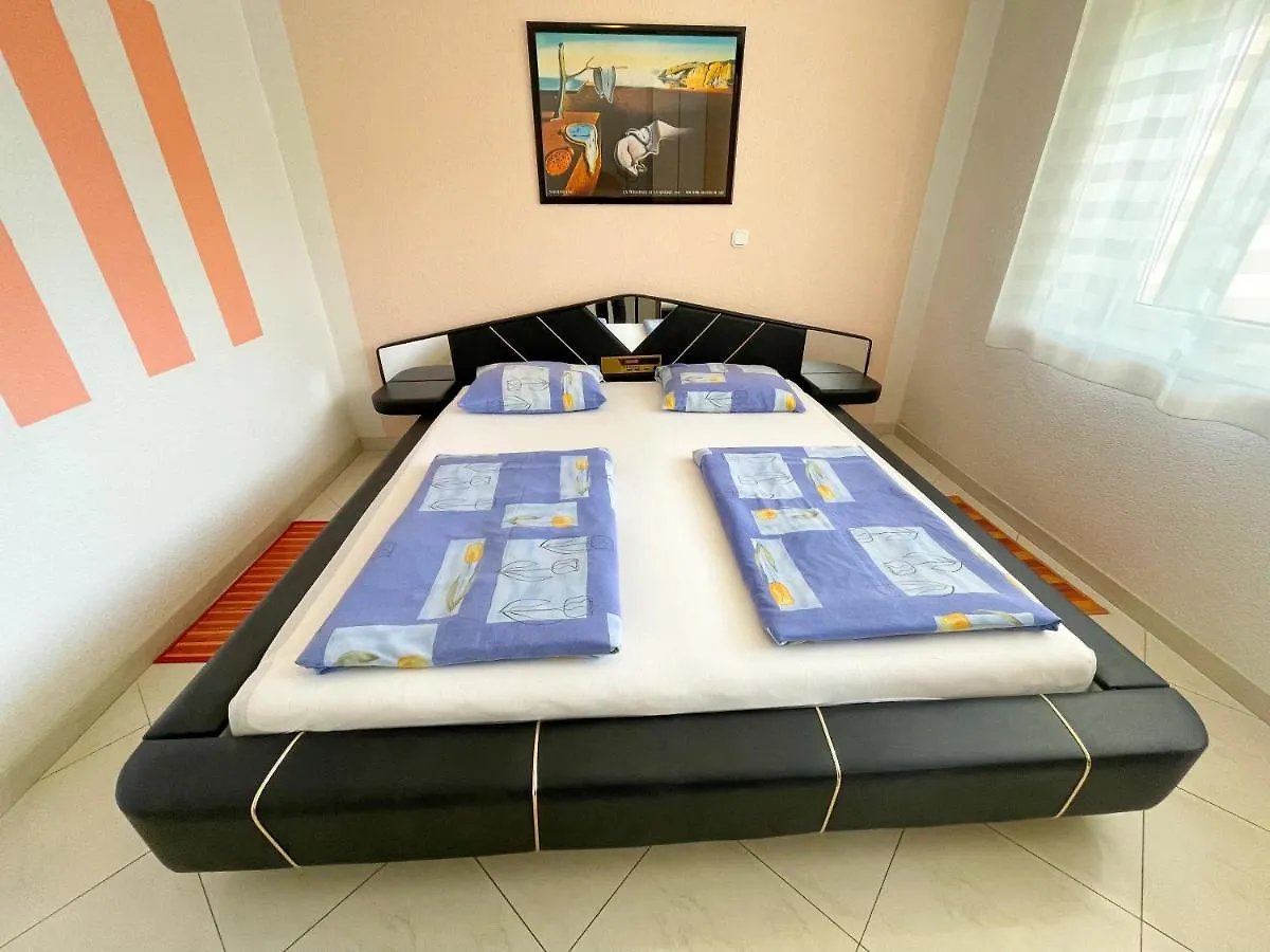 Apartmani Toni Dramalj 0*,  Croatia