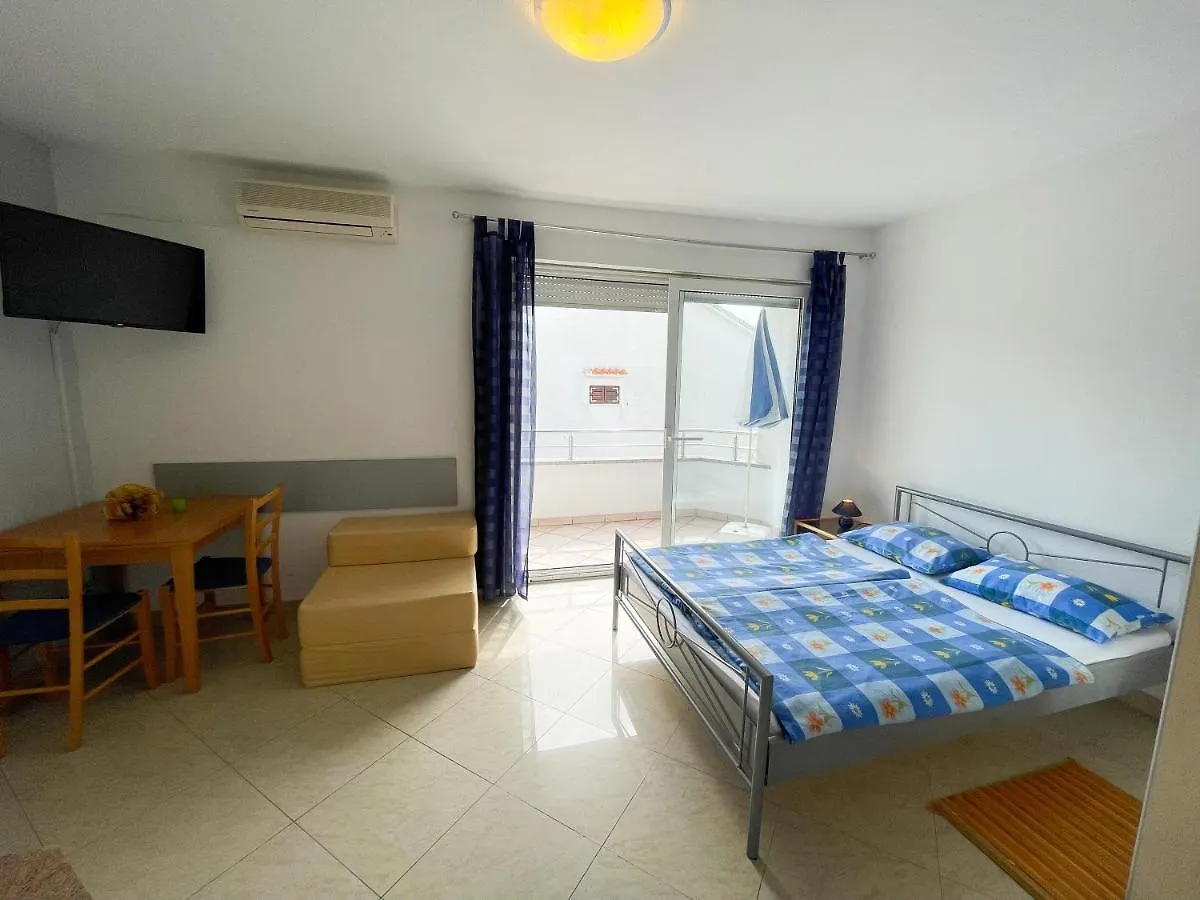 Apartment Apartmani Toni Dramalj