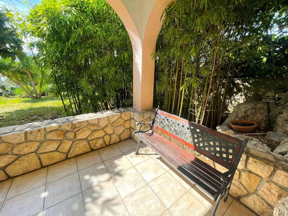 Apartmani Toni Dramalj 0*,
