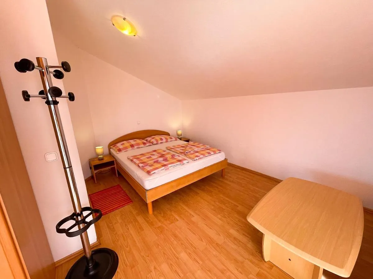 Apartment Apartmani Toni Dramalj